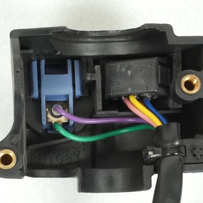 1/2 Commodo droit AV pour scooter Peugeot 125 Elyseo 1999 à 2001 Violet 739644