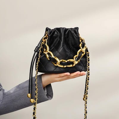 Alles-match Nieuwe High-end Crossbody Bucket Bag Niche Designer Handketting Leren Tas black