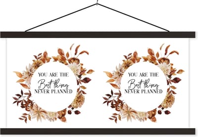 Posterhanger incl. Poster 60x30 cm - Schoolplaat - Quotes - Liefde - Spreuken - Stel - You are the best thing never planned - Textielposter - Zwarte latten