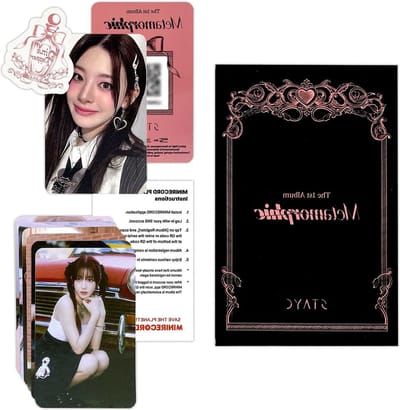 1st album [Metamorphic] (Platform Ver.) Mini Card - Photocard - 2 Pin Button Badges - STAYC Merchandise