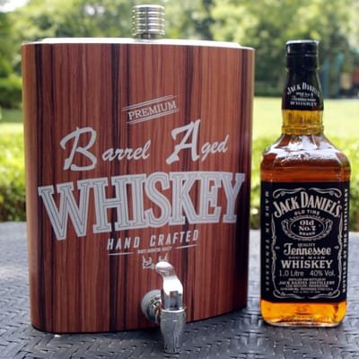 XXL Platvink Drankdispenser met kraantje - Drankflacon alcohol dispenser - Limonadetap - Tafeltap - Biertap - Met Tekst: Barrel Aged Whiskey