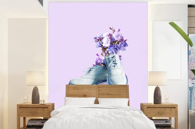Behang - Schoenen - Bloemen - Paars - Blauw - 165x220 cm - Fotobehang - Foto behang