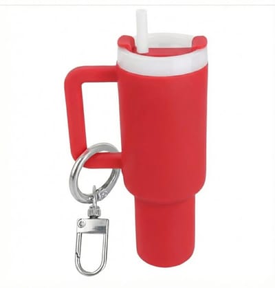 Rode mini water beker sleutelhanger met handvat en afneembare clip – compacte mini drinkbeker vorm sleutelhanger – decoratieve cup accessoire voor sleutels of tas