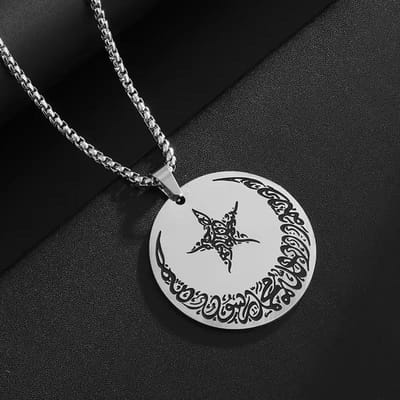Nouveau Collier Étoile Lune en Acier Inoxydable Européen et Américain Accessoires Bijoux Pendentif Style Neutre Haut de Gamme black