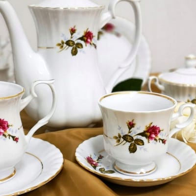 Porseleinen Koffieservies 6 Personen 21 Delen - Iwona Roze Decoratie