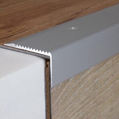 Trapneus Profiel Geanodiseerd Aluminium Zilver 50mm x 28mm - 100 cm - Geboord