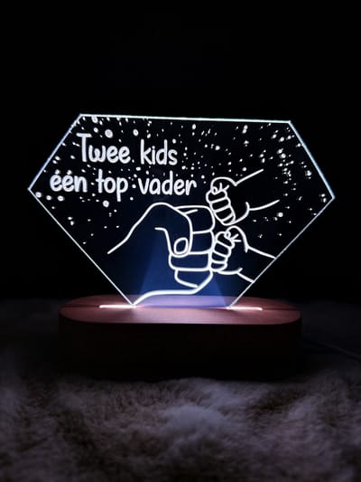 Twee kids één top vader - Vaderdag lampje - Vaderdag cadeau met tekst - Cadeau voor papa - Geschenk - Kado - Verjaardag - Vaderdag Cadeau - Vaderdag cadeautjes - Vaderdag kados - Vaderdag geschenk - Vaderdag cadeaupakket - Vaderdag cadeautje voor hem