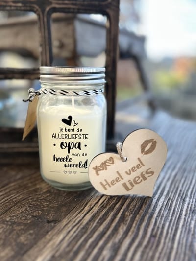 Creaties van Hier - Black & White scented candles Opa met houten hartje – 13,5 cm – vanille
