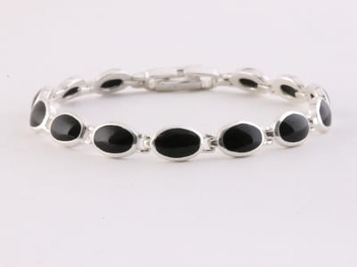 Zilveren schakelarmband met onyx