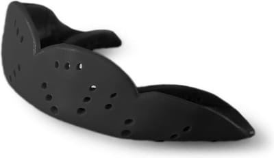 Sisu - Aero 1.6 - Bitje - Junior Gebitsbeschermer / Mondbeschermer / Mouthguard - Maat S - Donkerzwart - Licht & Veilig Sportbitje voor Kinderen