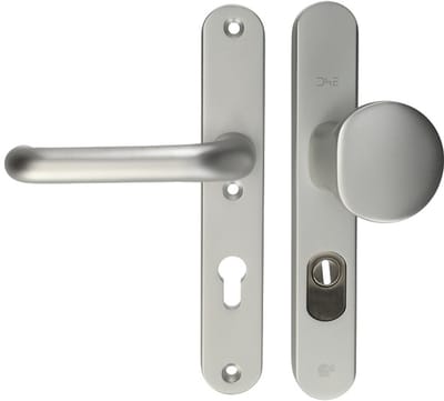Veiligheidsgarnituur, D4E, alum.,afgerond, duwer/kruk, met kerntrekbeveiliging, PC72, deurdikte 40-54mm, schild 40mmx246mm