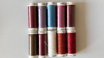 Amann Mettler Seralon Naaigaren Set – 7 Kleuren 200m – 100% Polyester – Universeel – Dikte 100