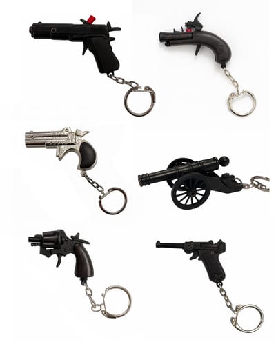 Sleutelhangers SET Pistool & Kanon – Set van 6 Stuks – Kunststof & Metaal – Speelgoed klappertjes pistolen