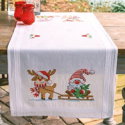Vervaco - Loper kit - Kerst - Wichtel met rendier - PN-0201833 - Borduren - Borduurpakket - Borduurpakket volwassenen - Borduurpakket kind