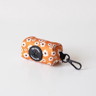 Pip & Palms - Honden Poepzakjeshouder Ditzy Daisy - Oranje - 9x5x5 cm - Incl. rol poepzakjes - Met Ritssluiting - Poepzakhouder - Poepzakjesdispenser
