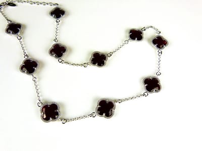 model 10 Fiori collier in zilver rode klavers
