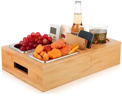 Houten Snack- & Bier Organizer – Serveerplank met Bekerhouders, Schalen & Telefoonhouder – Bamboe Design Dienblad voor Bank & Tafel