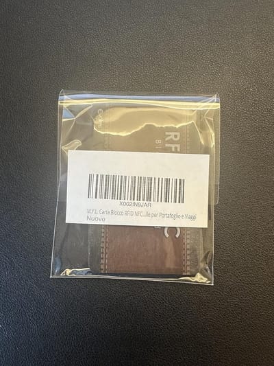 RFID Blokkeerkaart - NFC Kaarthouder - Gegevens Beveiligen - 13.56 MHz Afscherming - Creditcardformaat - Bruin