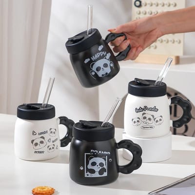 Strobeker met Deksel Cartoon Thuis Set Keramische Beker Schattige Kleine Beer Opening Cadeau Mok Hoge Uitstraling 600ML white