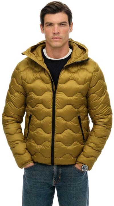 Superdry - Gewatteerde jas met capuchon en golvend patroon - Heren - Gewatteerde jassen