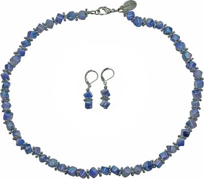 Parelmoeren set Shell Cube AB Blue - ketting - oorbellen - parelmoer - edelstaal - blauw - luxe sieraden zakje - oorbellen dames - ketting dames sieraden zet dames - blauwe ketting - blauwe oorbellen - blauwe sieraden set