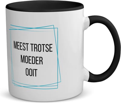 Akyol - meest trotse moeder ooit koffiemok - theemok - zwart - Mama - trotse moeder - moeder cadeautjes - moederdag - verjaardagscadeau - verjaardag - cadeau - geschenk - kado - gift - moeder artikelen - 350 ML inhoud