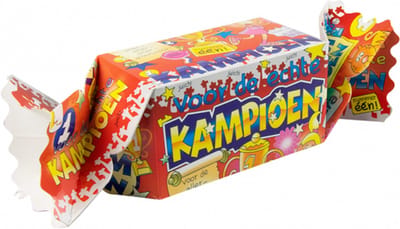 Snoeptoffee - Kampioen - Gevuld met Drop - In cadeauverpakking met gekleurd lint
