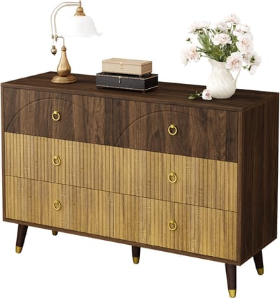Retro ladekast met 6 lades en gouden ringgrepen - 120 x 40 x 81 cm (B x D x H) - donkerbruine houtnerf en lichte strepen - massief houten conische poten met gouden doppen - geschikt voor woonkamer, eetkamer en hal