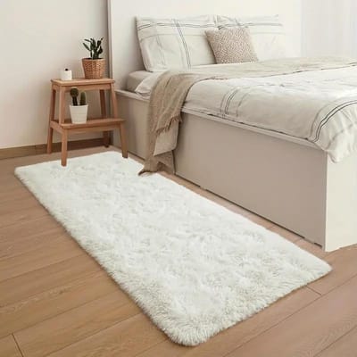 Zacht en pluizig langpolig tapijt, gemakkelijk te onderhouden en machinewasbaar, geschikt als vloerkleed voor de woonkamer, naast de bank of het bed, of als decoratie voor de slaapkamer. 40x60cm 16x24inch zuiver witte kleur