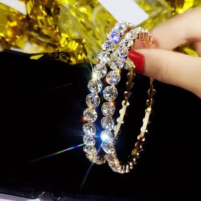 Huitan Grote Hoop Oorbellen Vol met Ronde Zirkonia's Glanzende Oorbellen voor Vrouwen Dagelijks Gebruik Moderne Mode Sieraden Dropship brown
