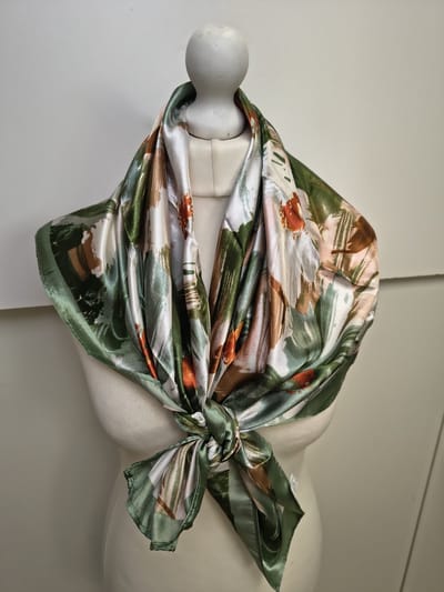 Vierkante dames sjaal Florance-gebloemd motief-groen wit oranje bruin abrikoos-90x90