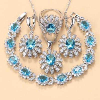 Met juwelen bezette hanger oorbellen ketting en ring dames set 9 beige