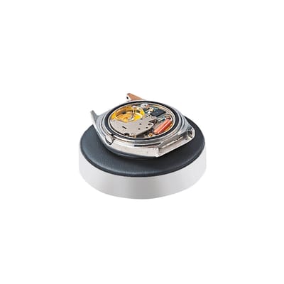 Inlegkussen – beschermt de kast en het glas van horloges bij het openen en sluiten, het vervangen van batterijen en nog veel meer. – gevoerd en bekleed met imitatieleer