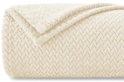 Extra Zachte Fleece Deken 130 x 150 cm - Flanellen Deken, Oeko-TEX® Certificaat, Lichtgewicht en Pluche voor Bed, Sofa, Reizen, Kamperen, Beige