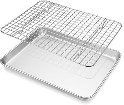 Stainless steel rechthoekige bakplaat met koelrek, 31.5 x 24.6 x 2.5 cm, vaatwasserbestendig en veilig voor voedsel, ideaal voor bakken en serveren