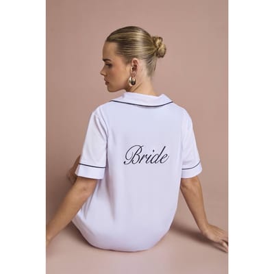 boohoo Dames Bruidspyjama Set Met Geborduurd 'bride' Jersey Shirt Met Korte Mouwen & Korte Broek | Wit | Maat: 34