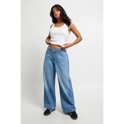 Dames Petite Boohoo Basics Mid Waist Boyfriend Jeans | Mid Blue | Maat: 6/28L