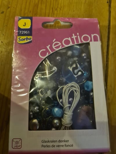 Glaskralen donker armband/ketting maken Sorbo