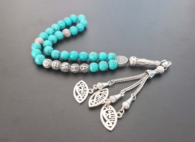 Handgemaakte naam tasbih 33 Kralen Natuursteen “Howliet groen ” - met metaal tassel “Ogen"- Met je naam of de naam van uw geliefde- 8 mm diameter van de korrel