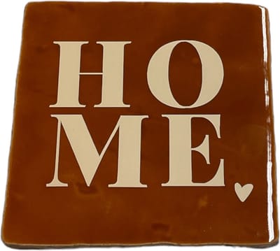 Hippe tegeltje met tekst: Home | Roest met beige | Gepersonaliseerde cadeau | Hippe Spreuktegel | Nieuwe woning cadeau | Housewarming cadeau