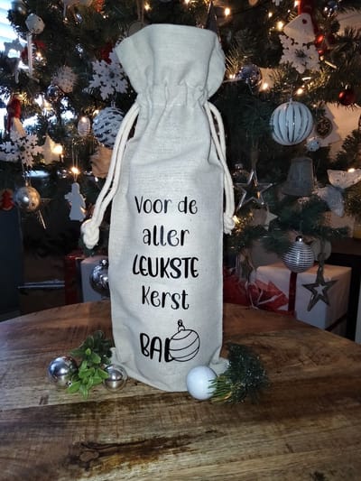 KERST Wijnzak linnen met tekst "LIEFSTE KERSTMUTS" & "LEUKSTE KERSTBAL"