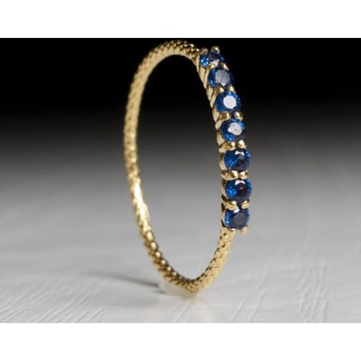 Huitan Anneaux pour Femmes à Bande Fine Zircon Cubique Bleu Couleur Or Chic Accessoires de Doigt Port Quotidien Mode Bijoux Polyvalents Livraison Directe 9 black