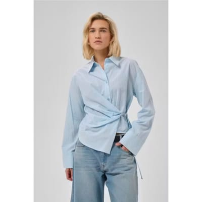 My Essential Wardrobe Mwbella Belt Shirt Dames - Topjes - Lichtblauw - Maat 38