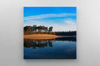 Schilderij Henschotermeer op 300 g/m2 100% canvas gedrukt | 80 x 80 cm | 18 mm houten canvas frame | 4/0 full colour gedrukt | Zeer hoge kwaliteit canvas schilderij | Met ophangsysteem