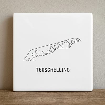 Terschelling Eiland Contour Keramische Tegel – Minimalistische Kaart Wanddecoratie – Moderne Kust Woondecoratie – 15 × 15 cm