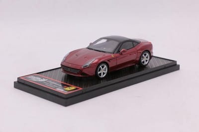 1:43 Diecast Modelcar Ferrari California T gesloten dak Geneve Auto Show 250 stuks BBR Models