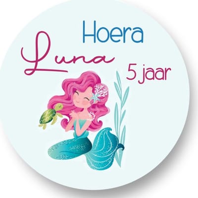 20x Traktatie Stickers Met Naam en Leeftijd - Zeemeermin - Gepersonaliseerd - Mermaid - Zeemeermin - Sluitstickers - Kinderfeest Traktatie - Uitdelen - Uitdeeltraktatie - Wensetiket - Rond - 40mm - Glossy sticker - Uitdeeltraktatie - Kinderfeest