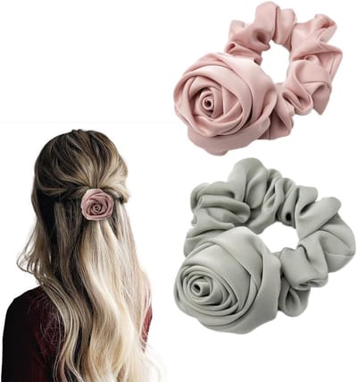 Satin Haar Scrunchies met Grote Rozen Bloemen - Roze Elastische Haaraccessoires voor Vlechten en Staarten