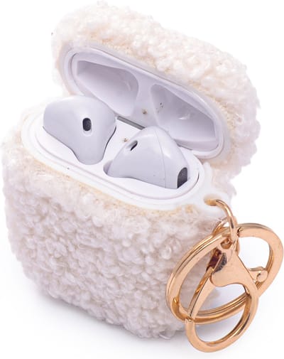 Casemania Hoesje Geschikt voor Apple AirPods 1 & 2 - Wit - Schokbestendig Teddy Furr Cover met Ring & Sleutelhanger