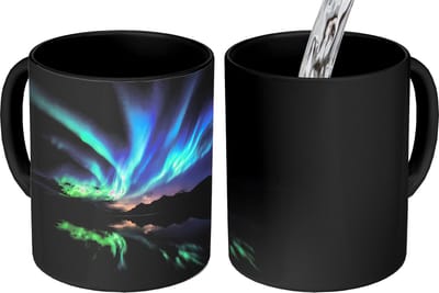 Magische Mok - Foto op Warmte Mokken - Koffiemok - Noorderlicht - Kleurrijk - Bergmeer - Magic Mok - Beker - 350 ML - Theemok